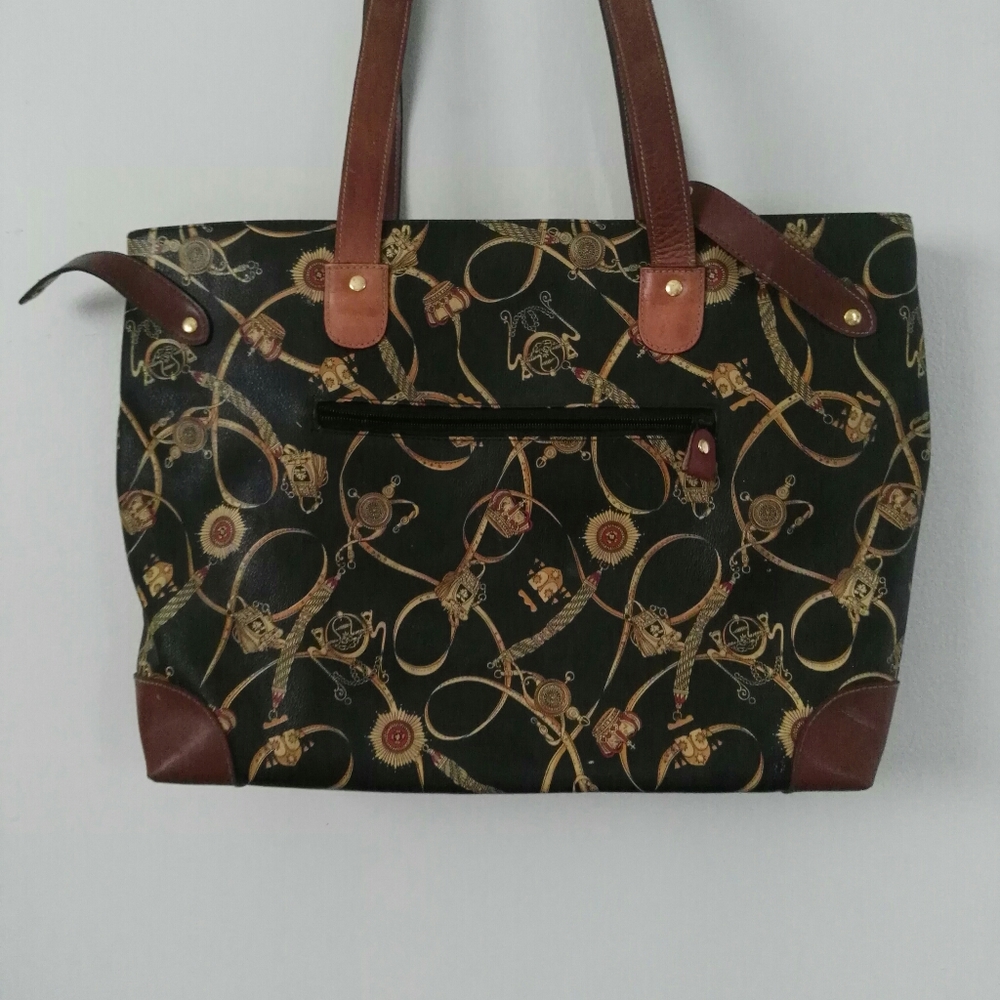 PRE-OWN Lorenzo genuine leather trim purse. Look g